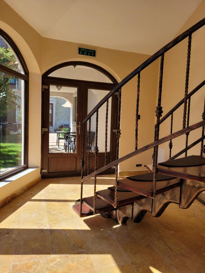 Отель Vila Caviar Сулина Экстерьер фото